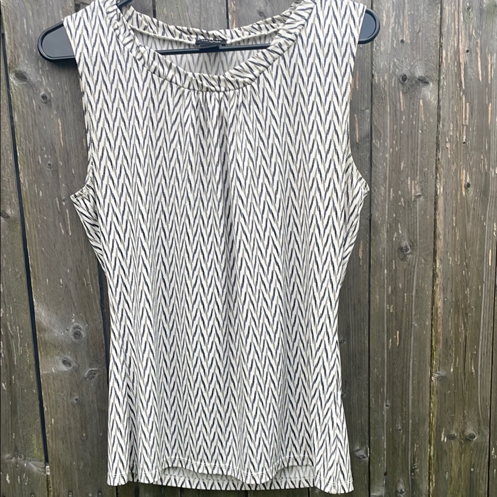 Ann Taylor Black and White Patterned Tank Top